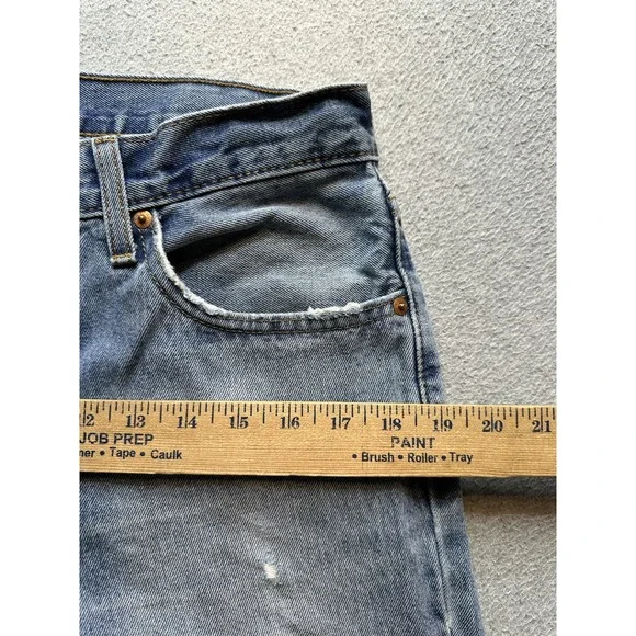 Levis 516 Jeans Mens 33x34 (31x31) Light Wash Blue Denim Straight Leg Zipper Fly - Picture 7 of 16